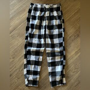 Hollister Black and White Plaid Pants